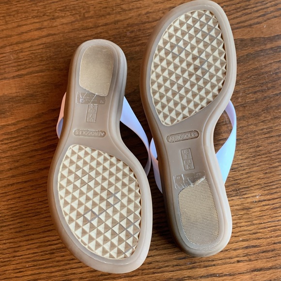 COPY - Aerosoles starfish embellished padded sole rubber bottom white flip flop… - Picture 3 of 4